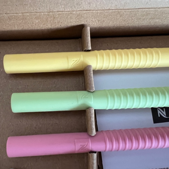 Nespresso Cocktail Kit with Pastel Straws - Brand New - Picture 4 of 5